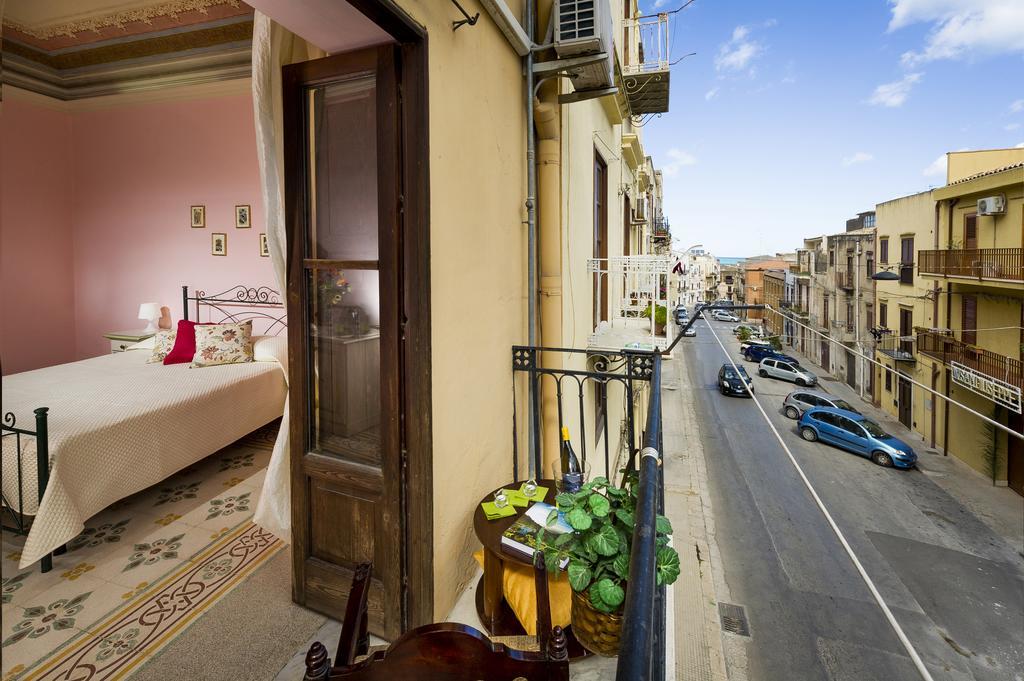 Hotel Agli Affreschi Castellammare del Golfo Esterno foto