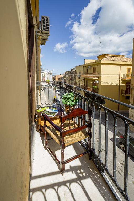 Hotel Agli Affreschi Castellammare del Golfo Esterno foto