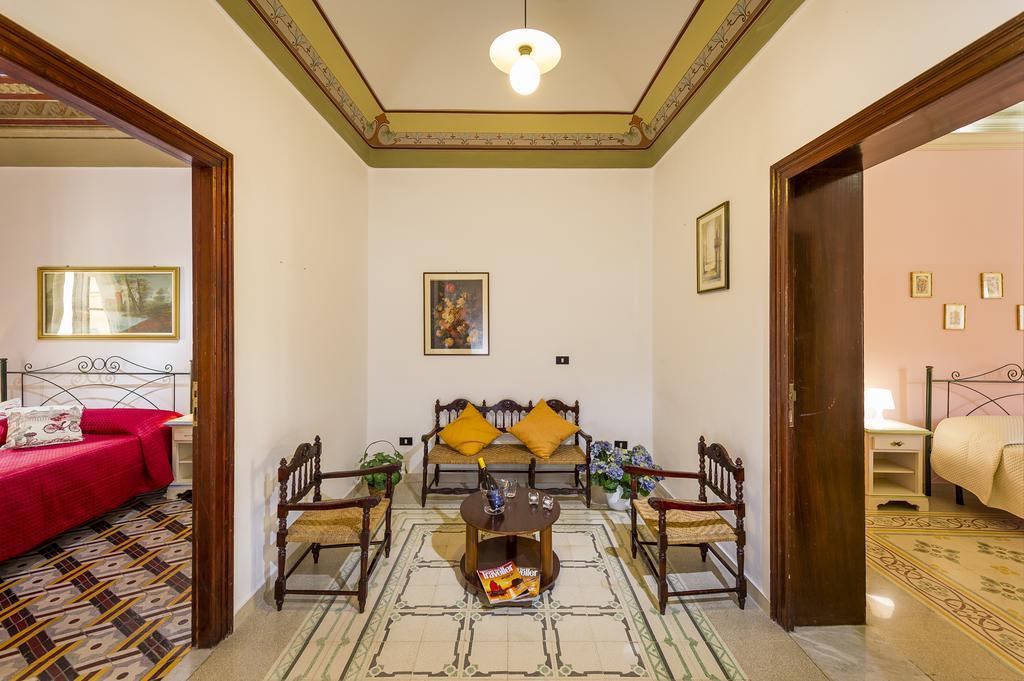 Hotel Agli Affreschi Castellammare del Golfo Esterno foto
